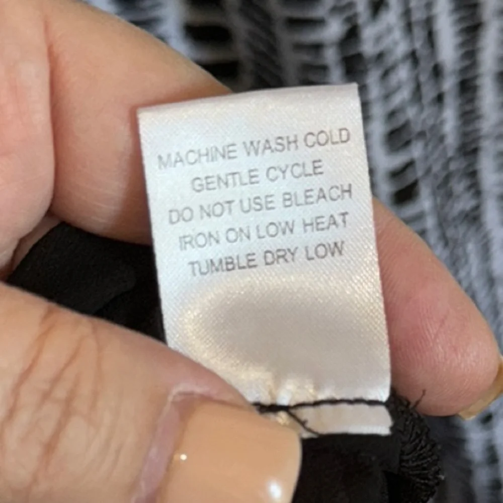 Violet & Claire Keyhole Lined Layered Tunic Blouse Size 3X - Picture 7 of 7